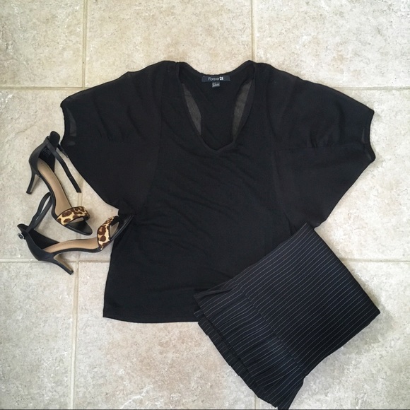 Forever 21 Black Top - Picture 1 of 5